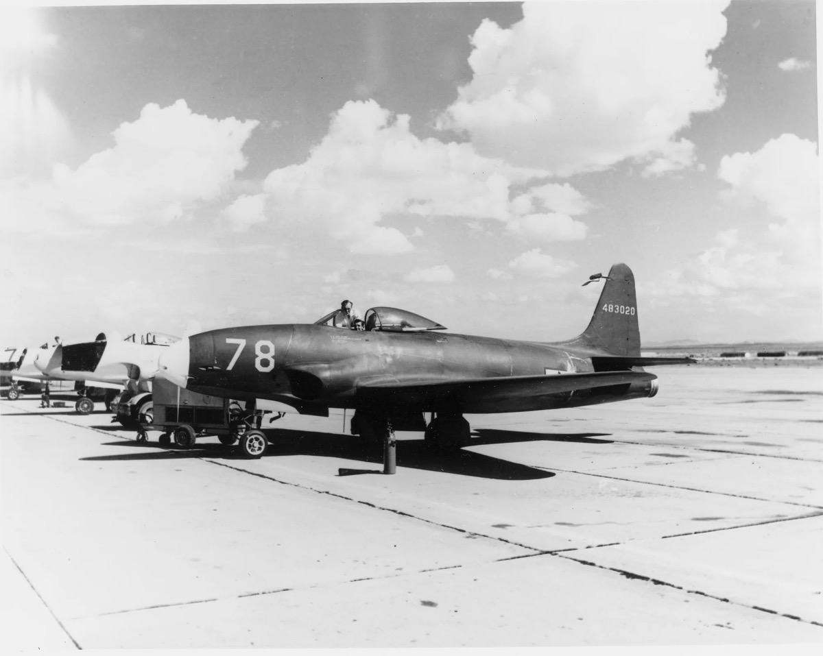 XP-80 Shooting Star prototype 'Lulu Belle' on the tarmac at Muroc Army Airfield, 1944